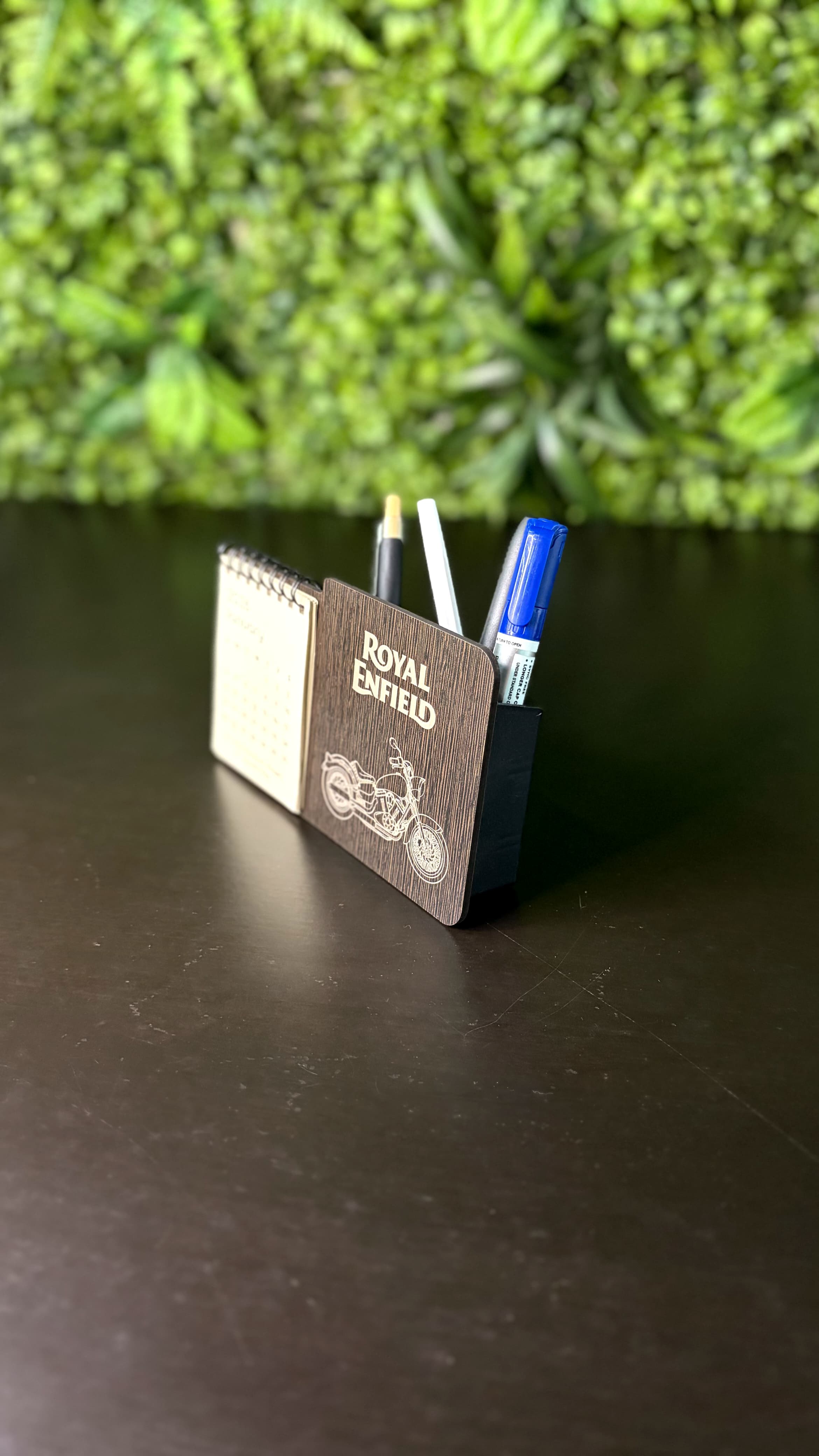 Branded desk pen holder and notepad crafted by SV Gifts & Photo Lab
